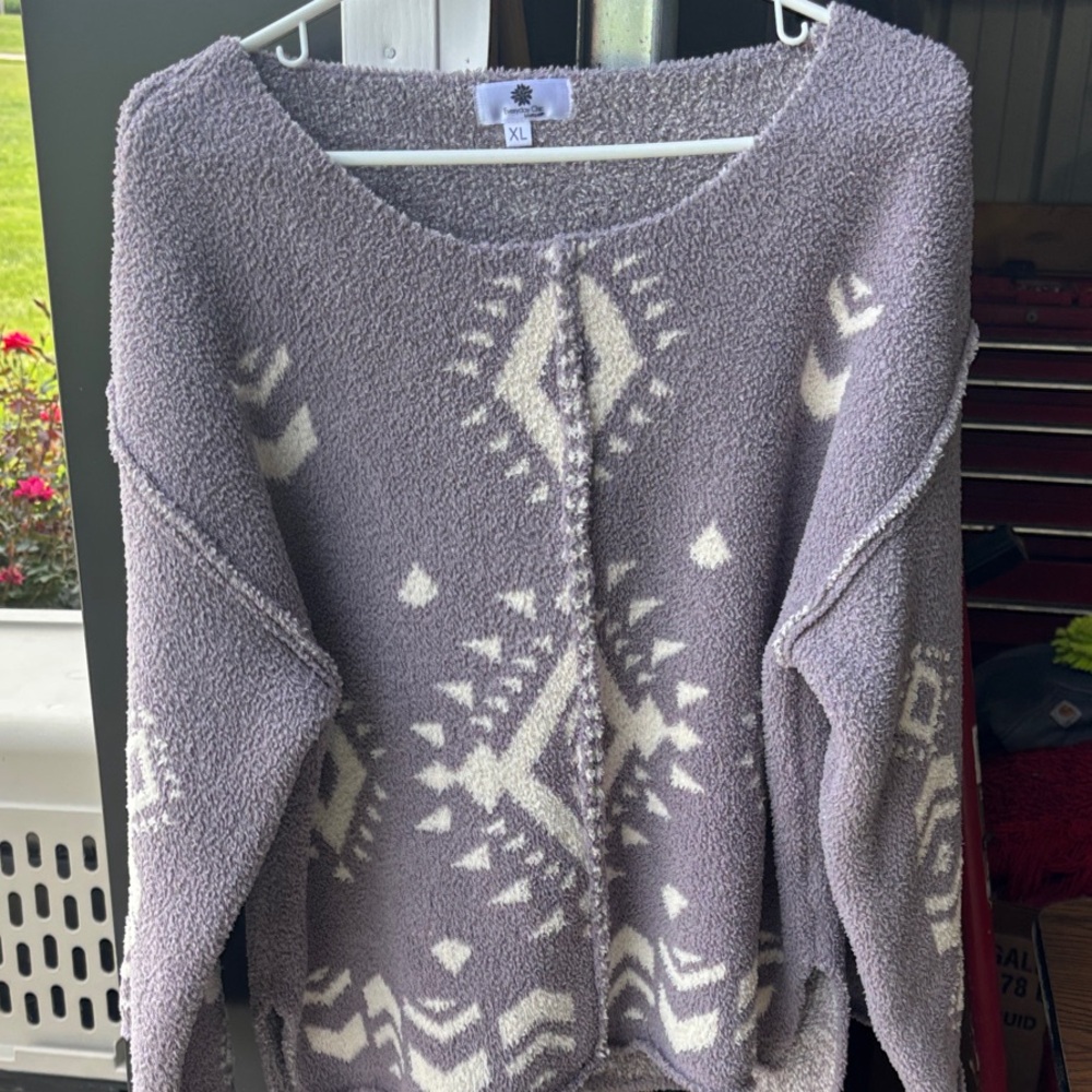 Cozy Gray Patterned Sweater